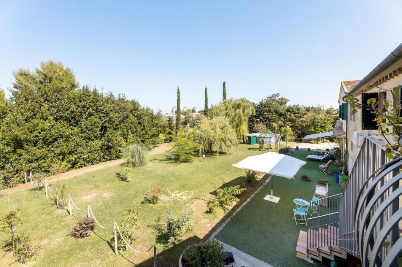 R37 Casa Tamarina Lägenhet Numana Exteriör bild